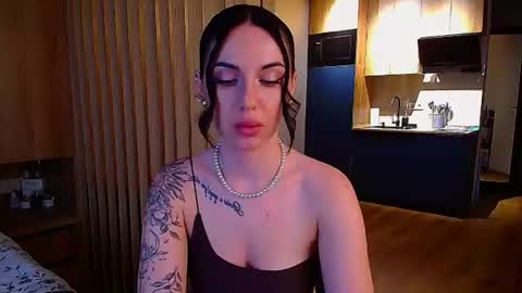 Snapshot of pure_temptation_j chatting on June 20, 2:20 pm Julia online show from June 20, 2:20 pm