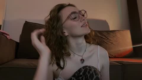 Marie online show from December 26, 1:40 am