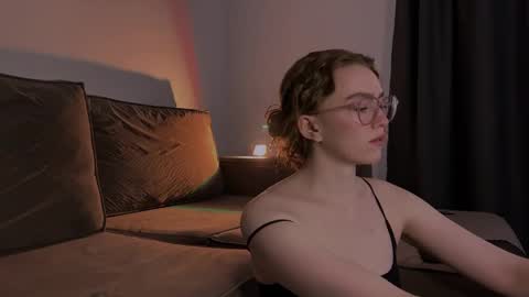 Marie online show from February 28, 9:04 am