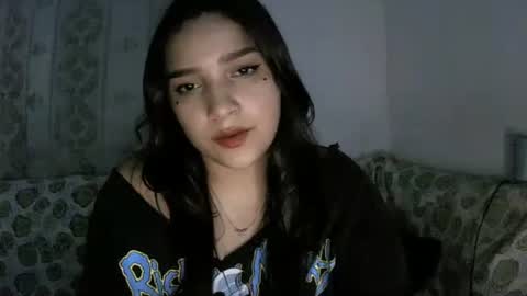 Snapshot of purple_23 chatting on January 12, 7:02 am Lizzy online show from January 12, 7:02 am