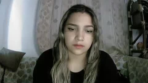 Lizzy online show from April 4, 6:44 am