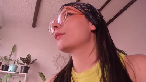 Snapshot of purple_opal chatting on February 12, 6:14 pm Vero online from Tuesday to Sunday online show from February 12, 6:14 pm