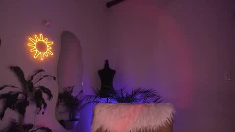 Snapshot of purple_opal chatting on February 15, 11:34 pm Vero online from Tuesday to Sunday online show from February 15, 11:34 pm