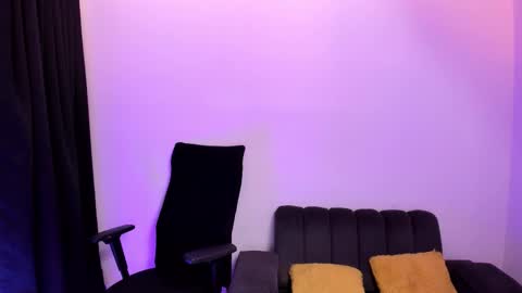 Snapshot of purplemegan chatting on March 14, 6:24 pm MEGANNNN online show from March 14, 6:24 pm