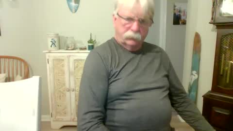 Snapshot of purpleshroom chatting on February 11, 4:22 am purpleshroom online show from February 11, 4:22 am