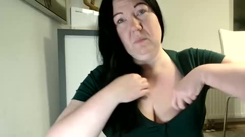 pussy6wetlips online show from February 23, 4:32 am