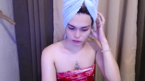 Snapshot of pussy_cath69 chatting on November 28, 1:52 am Cathy online show from November 28, 1:52 am