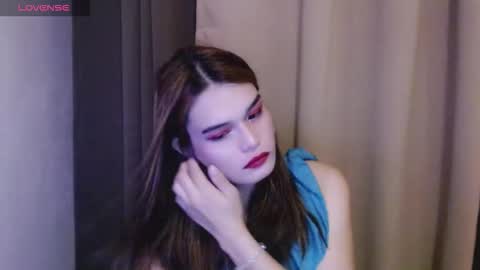 Snapshot of pussy_cath69 chatting on December 1, 9:42 pm Cathy online show from December 1, 9:42 pm