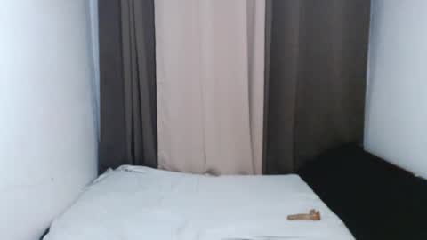 Snapshot of pussy_cath69 chatting on December 14, 11:53 pm Cathy online show from December 14, 11:53 pm