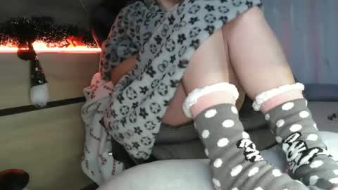 Lara online show from December 2, 3:47 pm