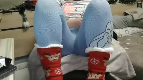 Lara online show from December 12, 7:59 pm