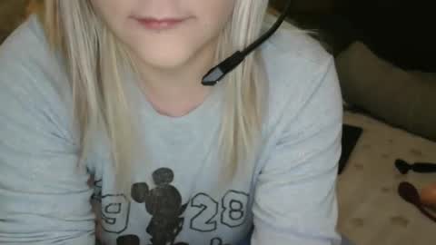 Lara online show from January 22, 5:49 pm