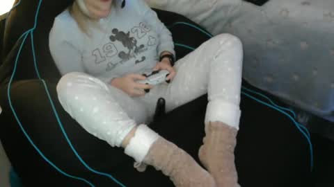 Lara online show from January 26, 5:13 pm