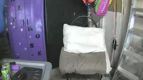 Mark online show from February 20, 4:46 pm