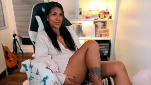 Snapshot of pussycash chatting on September 29, 6:35 pm POCCA online show from September 29, 6:35 pm