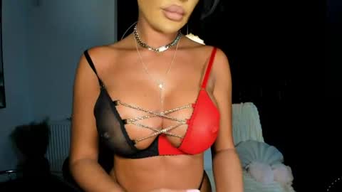 Andreea online show from June 14, 9:50 pm