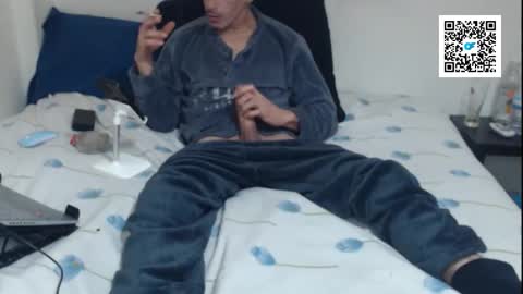 Snapshot of pussyhunterpt chatting on February 18, 7:32 pm Ruck Fules online show from February 18, 7:32 pm