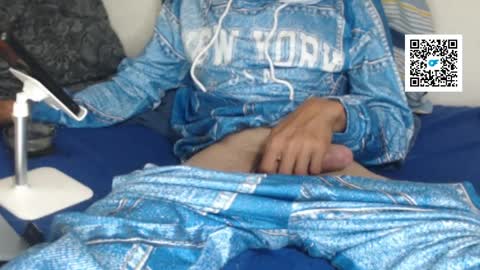 Snapshot of pussyhunterpt chatting on April 1, 7:55 pm Ruck Fules online show from April 1, 7:55 pm