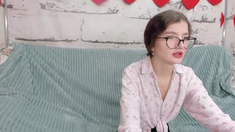 pussykatt_girl online show from February 14, 1:34 am