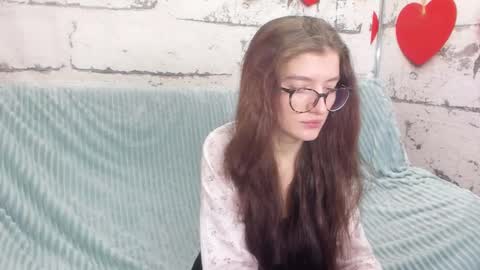 pussykatt_girl online show from February 18, 1:21 am