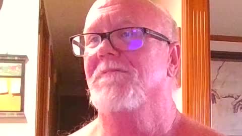 pussylover1365 online show from September 22, 8:55 pm