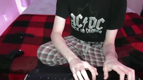 pussylover2182 online show from December 4, 8:23 am