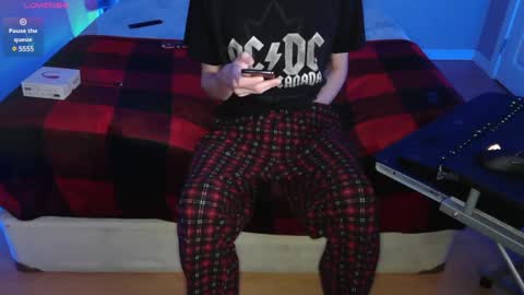 pussylover2182 online show from December 9, 6:23 am