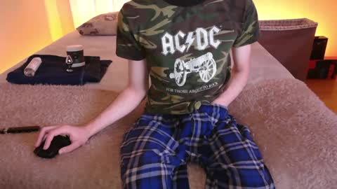 pussylover2182 online show from December 24, 3:38 am