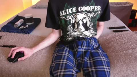 pussylover2182 online show from December 26, 3:59 am