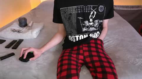 pussylover2182 online show from December 28, 6:49 am