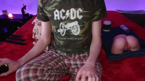 pussylover2182 online show from March 5, 6:12 am