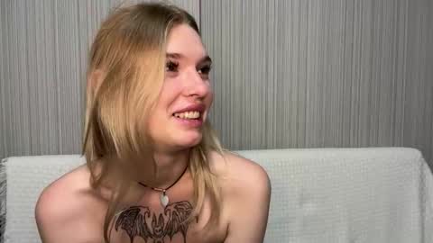 Lina online show from November 21, 10:14 am