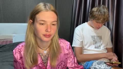 Lina online show from January 6, 6:33 pm