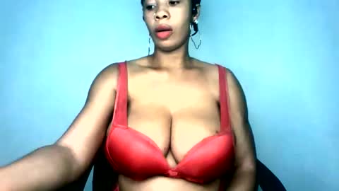 Snapshot of pussywet8623448 chatting on June 5, 9:04 am pussywet8623448 online show from June 5, 9:04 am