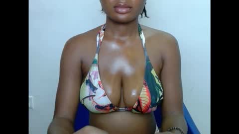 Snapshot of pussyxwetx chatting on October 24, 7:32 pm pussyxwetx online show from October 24, 7:32 pm