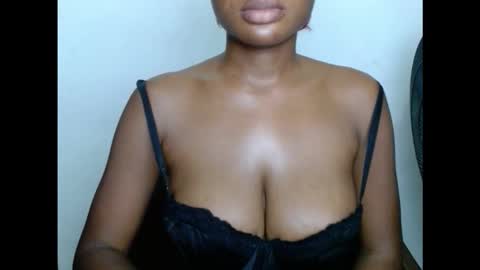 Snapshot of pussyxwetx chatting on November 13, 4:39 pm pussyxwetx online show from November 13, 4:39 pm