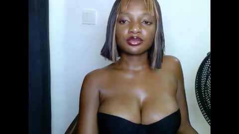 Snapshot of pussyxwetx chatting on November 21, 9:13 pm pussyxwetx online show from November 21, 9:13 pm