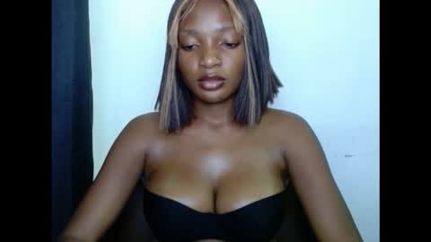 Snapshot of pussyxwetx chatting on November 23, 8:30 pm pussyxwetx online show from November 23, 8:30 pm