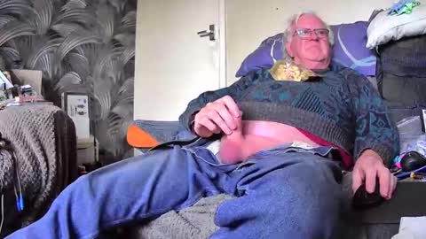 Genital sucker online show from October 11, 12:36 pm