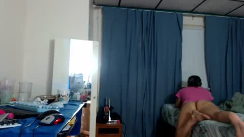 putiputi4u online show from June 22, 3:25 am