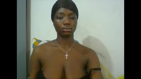 Snapshot of pweedy_ora chatting on September 19, 7:36 pm ora online show from September 19, 7:36 pm