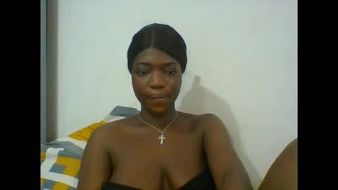 Snapshot of pweedy_ora chatting on September 25, 11:30 pm ora online show from September 25, 11:30 pm