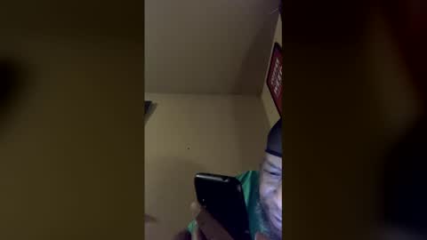 Snapshot of pyrex8 chatting on December 18, 5:35 am pyrex8 online show from December 18, 5:35 am