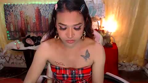 Snapshot of pythoncock4u chatting on March 20, 6:02 pm Queen Agatha online show from March 20, 6:02 pm