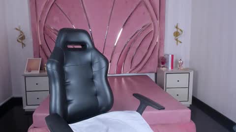 Snapshot of qeen_blackk chatting on October 24, 9:00 pm Shekoni  Schedule  700 - 1400 gtm-5 online show from October 24, 9:00 pm