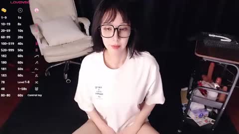 qianqian_ online show from June 12, 4:06 pm