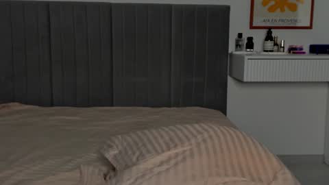 Ana online show from January 9, 11:14 am