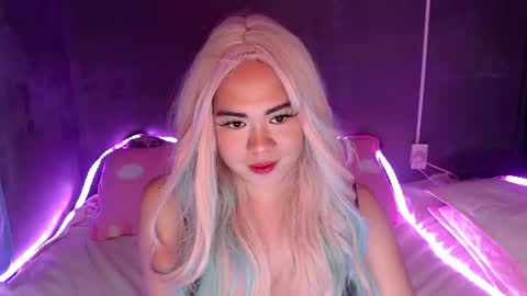 Snapshot of qt_luna18 chatting on June 18, 9:14 am qt_luna18 online show from June 18, 9:14 am