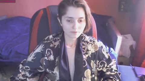 Snapshot of queen4565 chatting on March 12, 8:30 am Lola online show from March 12, 8:30 am