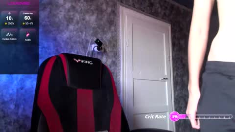 Snapshot of queen4565 chatting on September 21, 6:04 am Lola online show from September 21, 6:04 am